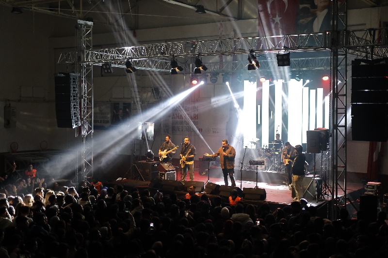 Bayburt'tan Gece Yolcuları Geçti