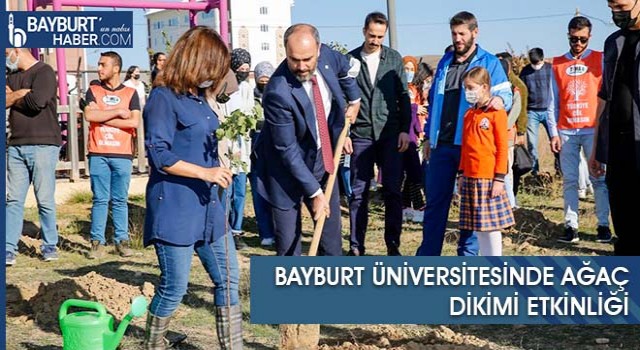 Bayburt Üniversitesinde Ağaç Dikimi Etkinliği