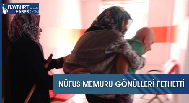 Nüfus Memuru Gönülleri Fethetti