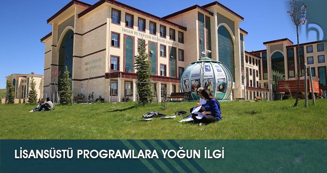 Lisansüstü Programlara Yoğun İlgi