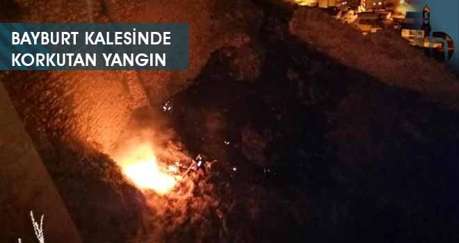 Bayburt Kalesinde Korkutan Yangın