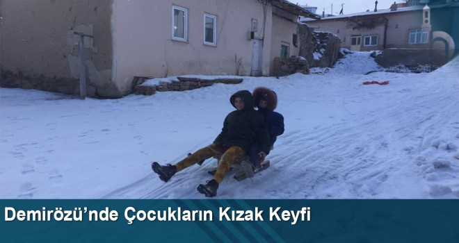 Demirözü’nde çocukların kızak keyfi