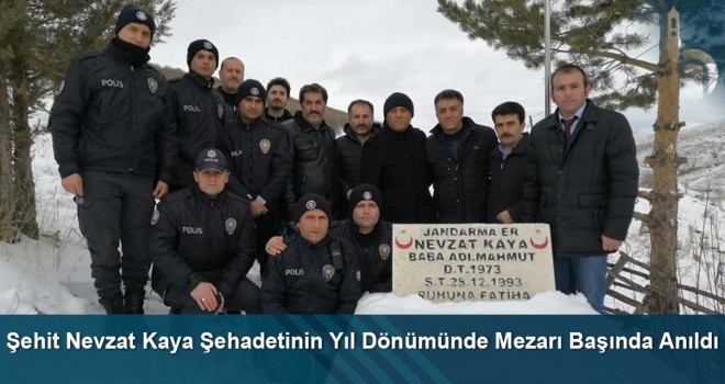 Şehit Nevzat Kaya şehadetinin yıl dönümünde mezarı başında anıldı