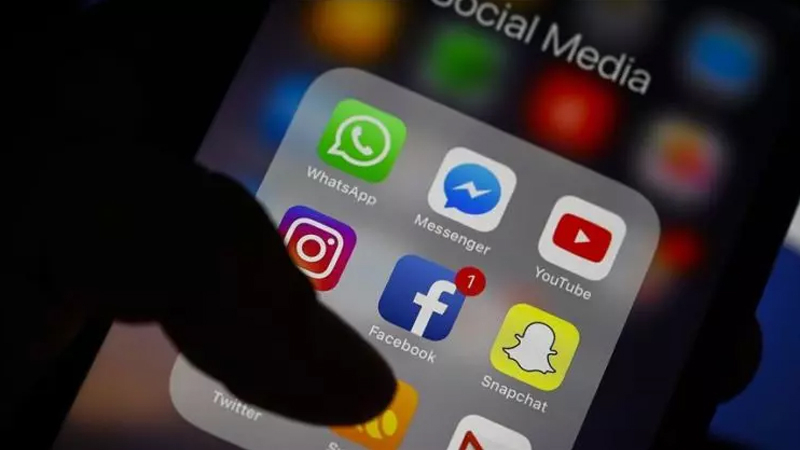 Instagram ve WhatsApp gerçekten bizi dinliyor mu?