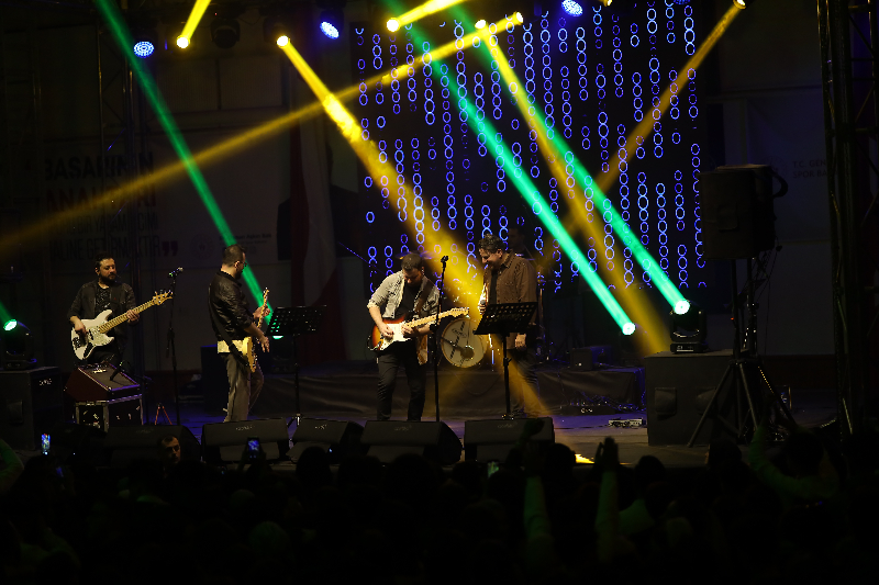 Bayburt'tan Gece Yolcuları Geçti