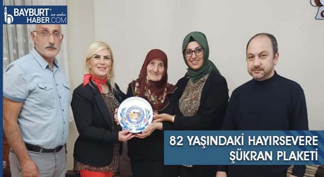 82 Yaşındaki Hayırsevere Şükran Plaketi