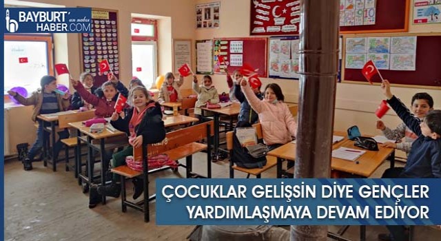 Çocuklar Gelişsin Diye Gençler Yardımlaşmaya Devam Ediyor