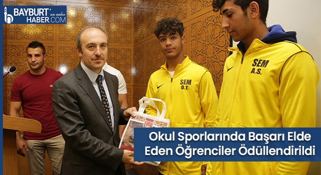 Okul Sporlarında Başarı Elde Eden Öğrenciler Ödüllendirildi