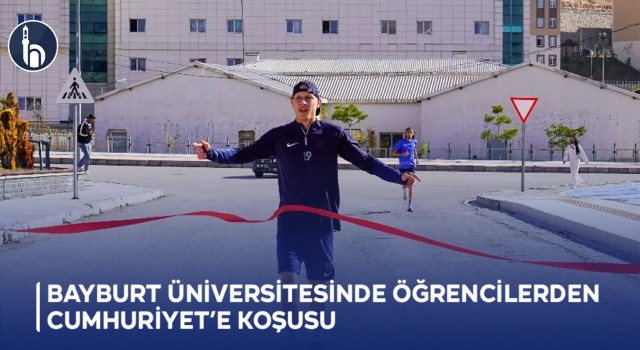Bayburt Üniversitesinde Gençlerden Cumhuriyet Koşusu