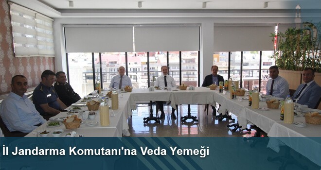 İl Jandarma Komutanı'na Veda Yemeği