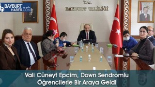 Vali Cüneyt Epcim, Down Sendromlu Öğrencilerle Bir Araya Geldi