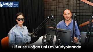 Elif Buse Doğan Üni Fm Stüdyolarında