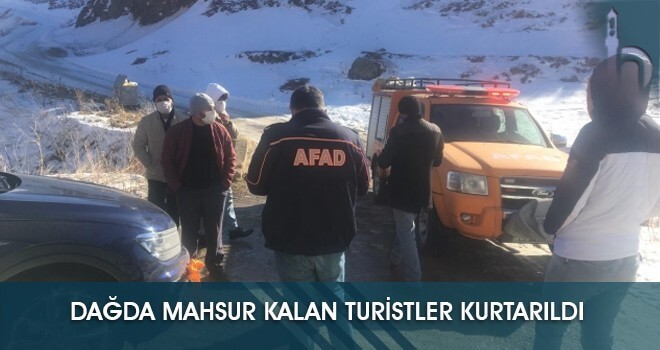 Dağda Mahsur Kalan Turistler Kurtarıldı