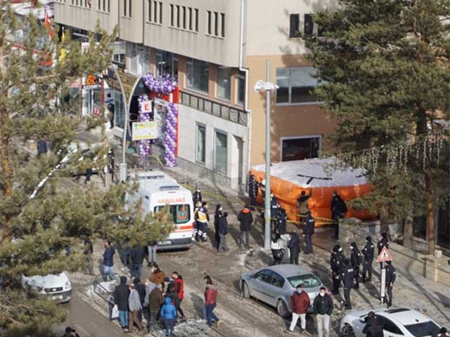 Bayburt Belediye Binasında Yeniden İntihar Girişimi